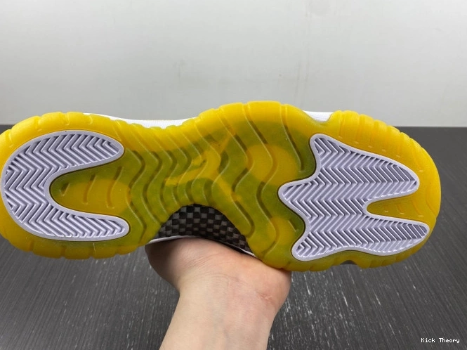 Kicked Out Shoe Store Air Yellow Snakeskin WMNS Jordan AH7860-107 11 Low 0630